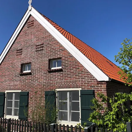 Haus De Boeoei Сasa de vacaciones