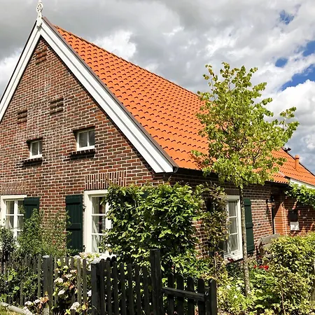 Holiday home Haus De Boeoei Dornum